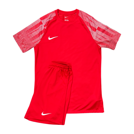 Nike Dri-Fit Short Set In Red With Pattern On Arm