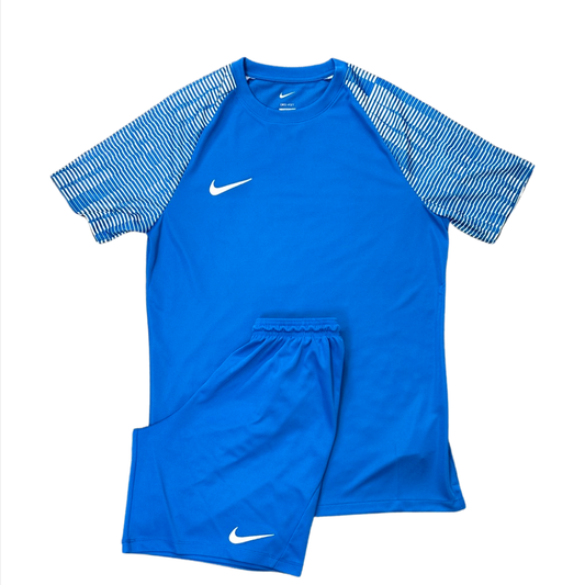 Nike Dri-Fit Short Set In Blue With Pattern On Arms